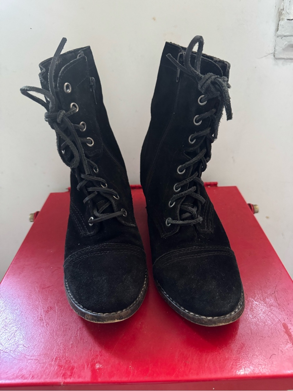 Steve Madden Black Suede Lace-Up Heeled Ankle Boots